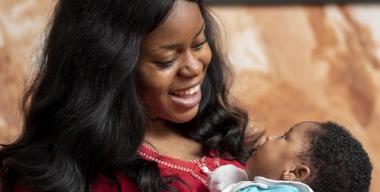 Les berceuses traditionnelles africaines : un héritage précieux pour le langage et le lien mère-enfant