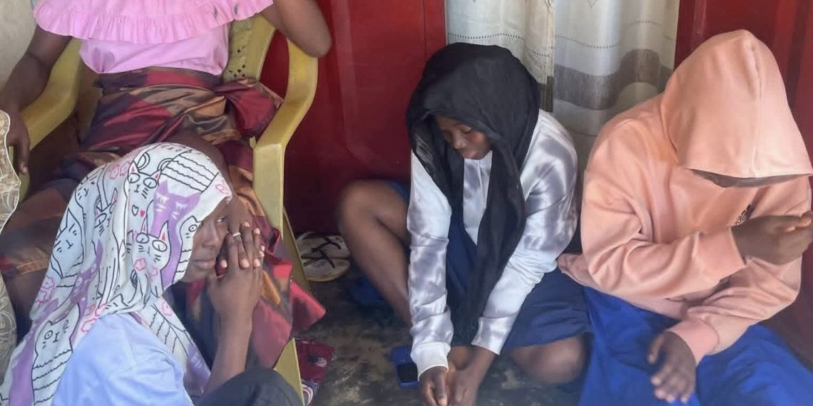 Guinée – Boké : 5 jeunes filles sanctionnées pour une vidéo jugée inappropriée