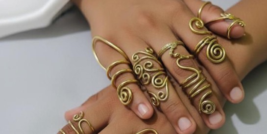 Les bagues africaines et leurs charmes : entre identité, symboles et élégance