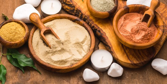 Les poudres de super-aliments : Maca, Moringa et Baobab comment les consommer au quotidien