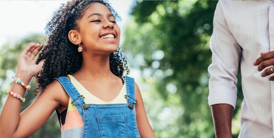 Pourquoi sortir avec son adolescent renforce le lien parent enfant