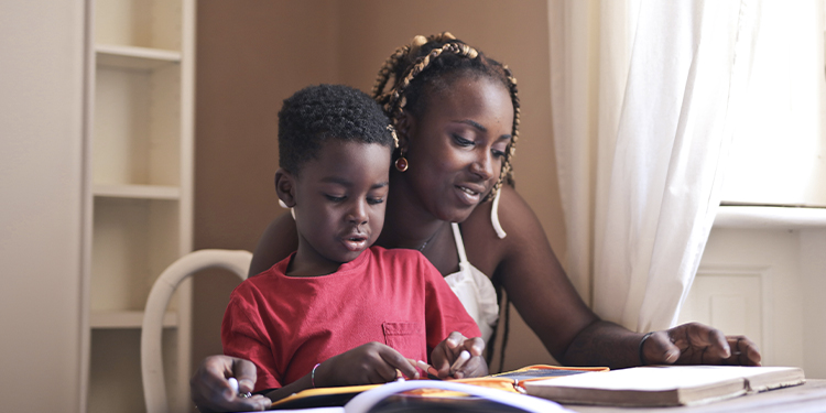 Accompagner son enfant dans ses devoirs de maison sans stress