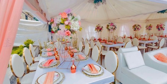 Comment quitter un mariage avec élégance avant la fin ?