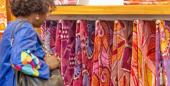 Fête des mères 2026 : Uniwax célèbre la femme africaine avec `` Géométrie variable ``, une collection entre héritage et modernité