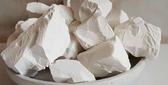 Kaolin et grossesse : ce qu’il faut savoir avant de céder aux envies