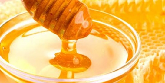Fabriquer une lotion anti cernes avec du miel