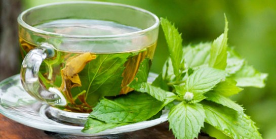 Boire du thé vert réduirait la dépression!