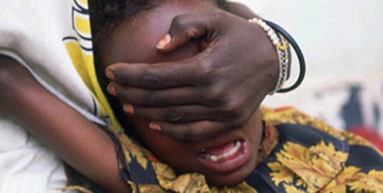 Lutte contre l`excision: la Première Dame pour la tolérance zéro
