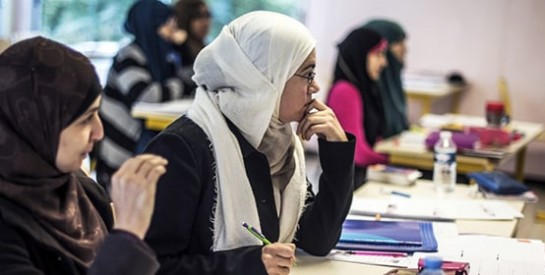 En Egypte, l`idée d'un test de virginité pour les futures étudiantes met le feu à la Toile