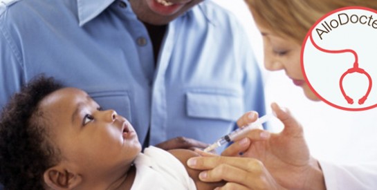 Pourquoi bébé fait-il la fièvre après un vaccin?