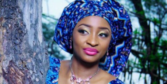 Nigeria : une actrice suspendue pour des câlins