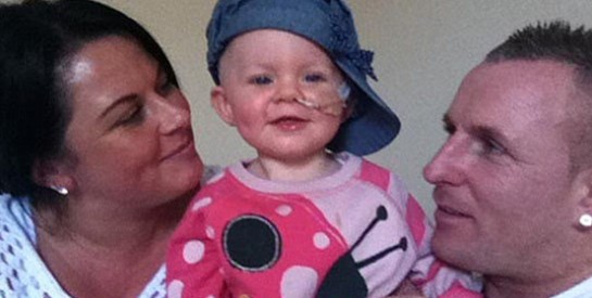 La belle histoire du jour : une petite fille sauvée par une greffe de moelle osseuse rencontre son donneur