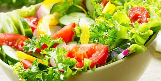4 astuces simples pour redonner de la fraicheur à une salade