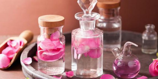 Pourquoi l`eau de rose est-il le secret beauté des jolis teints ?